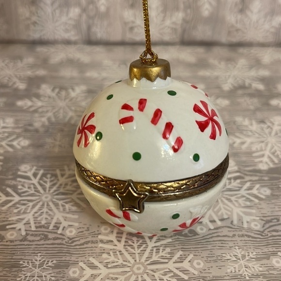 Porcelain Surprise Christmas Ornament Trinket Box Treats Treasures Candy Canes - Picture 2 of 7